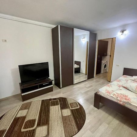 Garsoniera Moderna Parcare Internet Apartman Piteşti Kültér fotó
