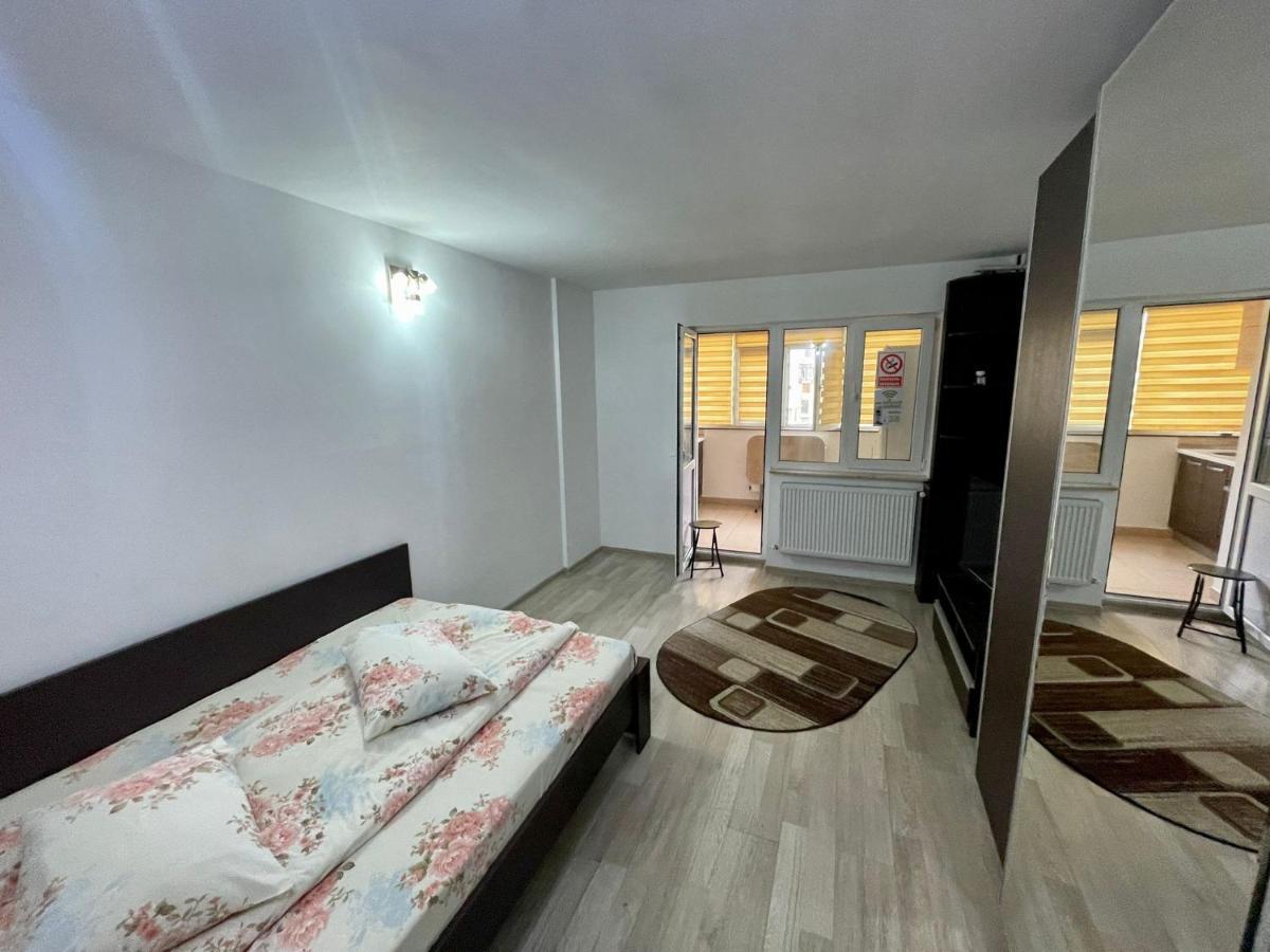 Garsoniera Moderna Parcare Internet Apartman Piteşti Kültér fotó