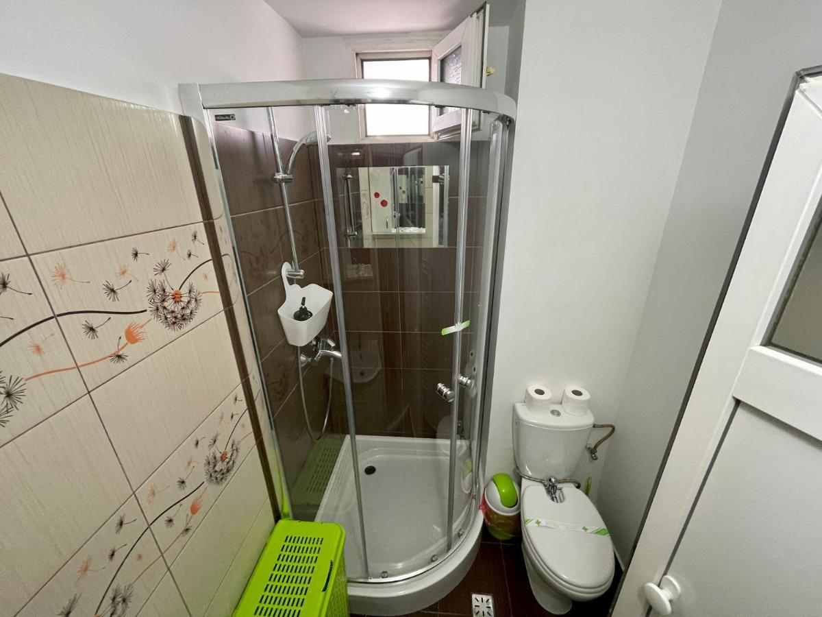 Garsoniera Moderna Parcare Internet Apartman Piteşti Kültér fotó