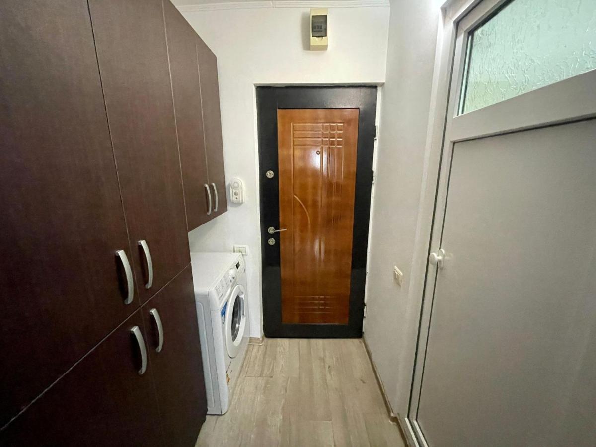 Garsoniera Moderna Parcare Internet Apartman Piteşti Kültér fotó